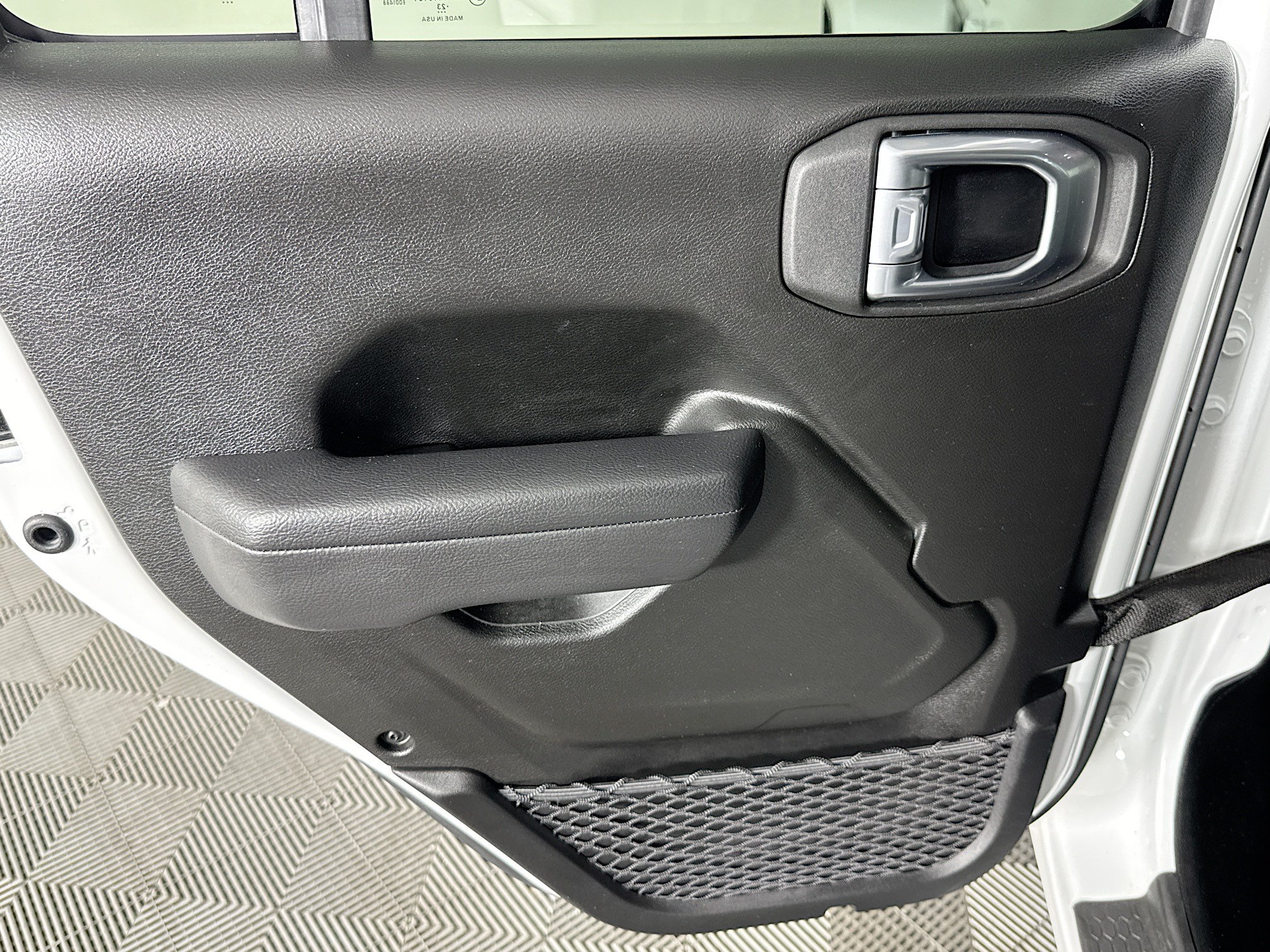 Used 2024 Jeep Wrangler Unlimited AWD/4WD image 25
