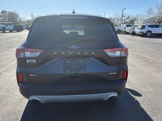Used 2021 Ford Escape SEL w/ Technology Package image 4
