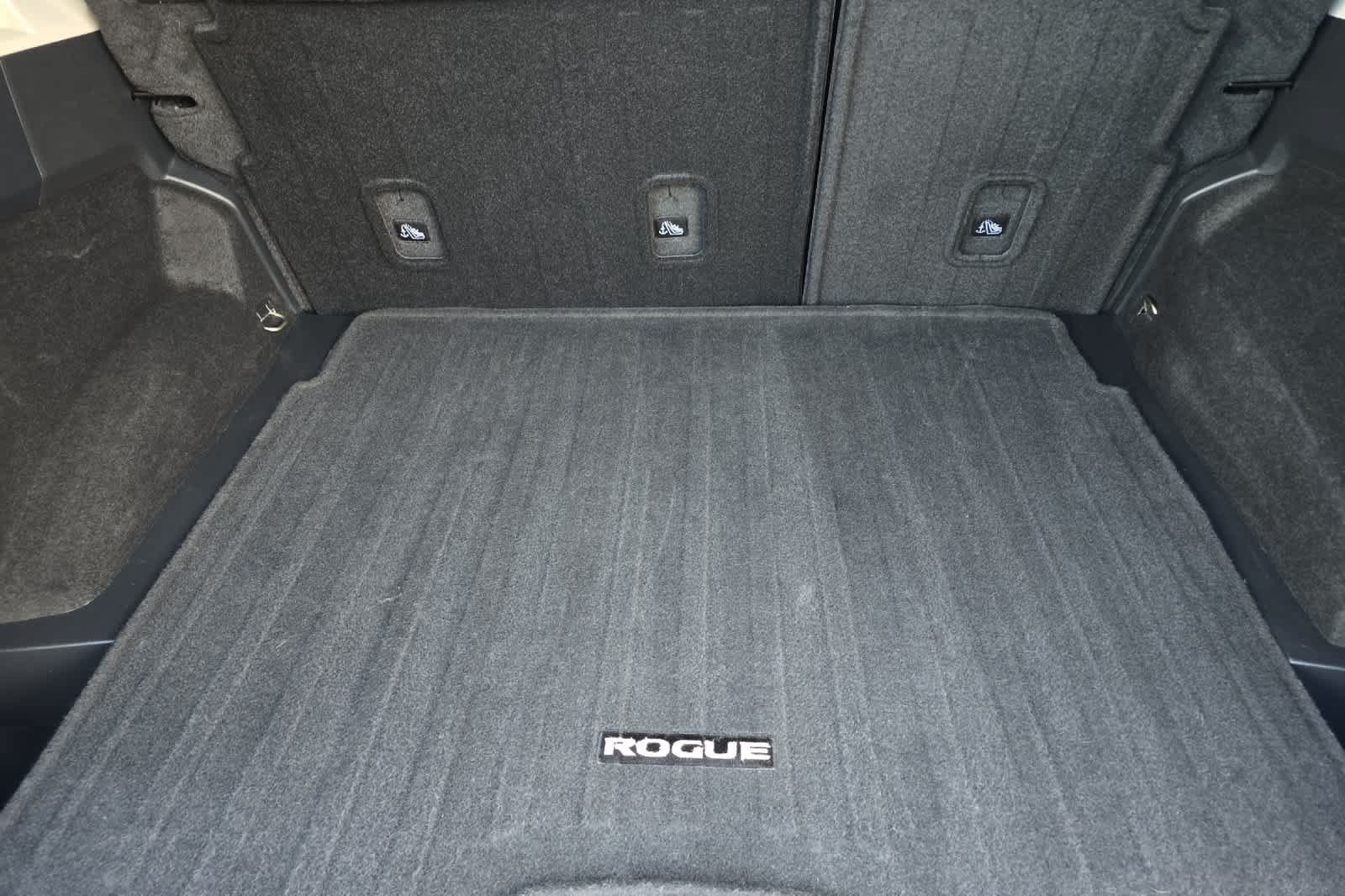Used 2025 Nissan Rogue SV AWD/4WD image 15