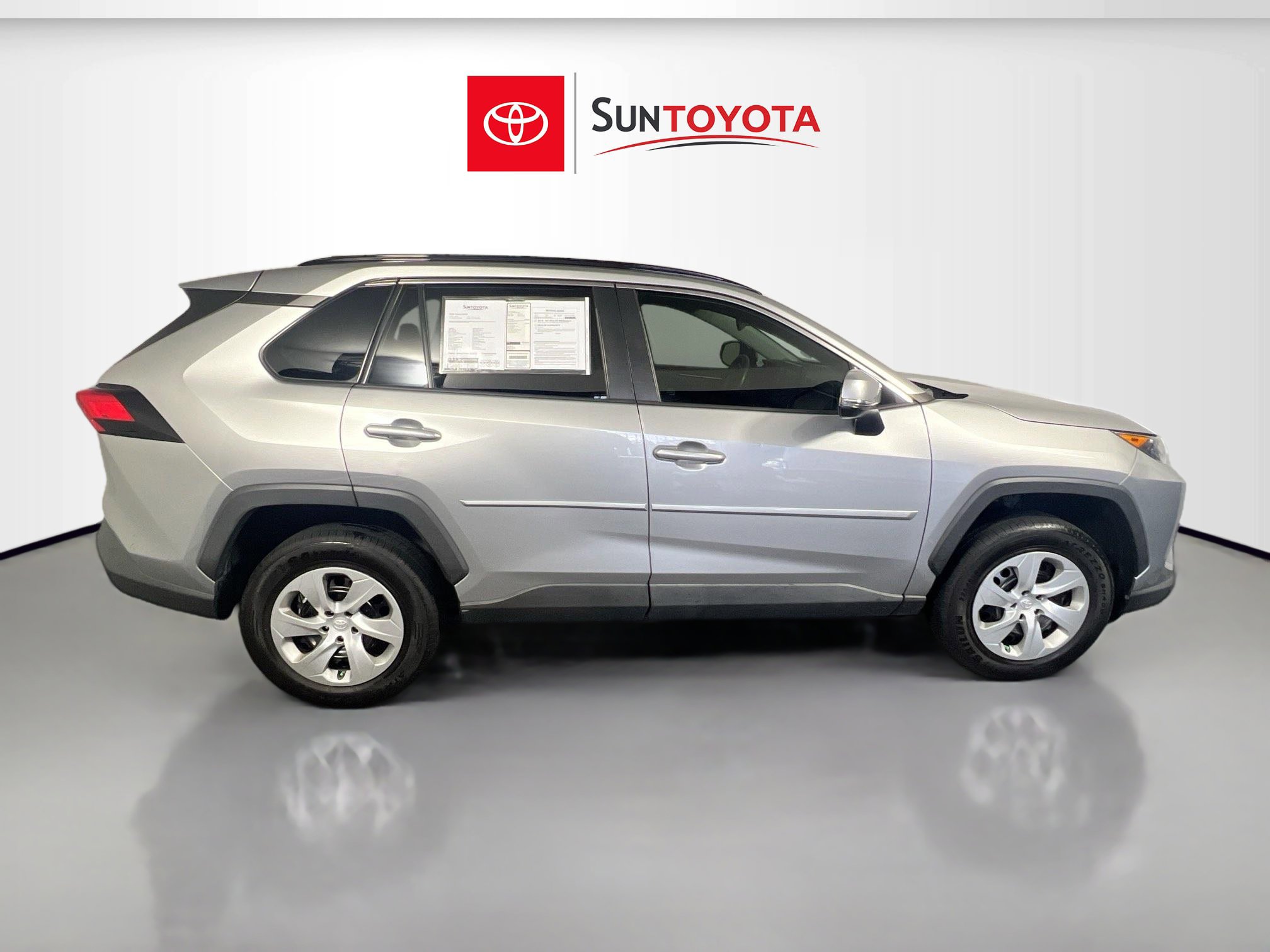 Used 2020 Toyota RAV4 LE image 2