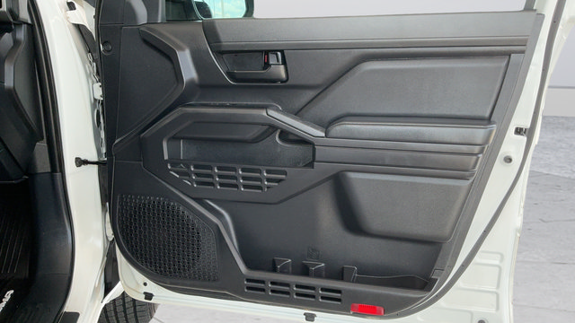Used 2024 Toyota Tacoma SR AWD/4WD image 23