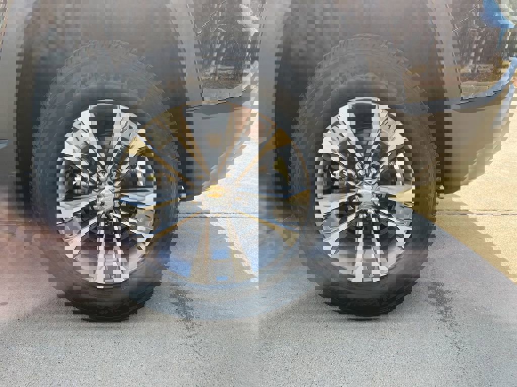 New 2026 Chevrolet Equinox LT w/ Convenience Package II image 8