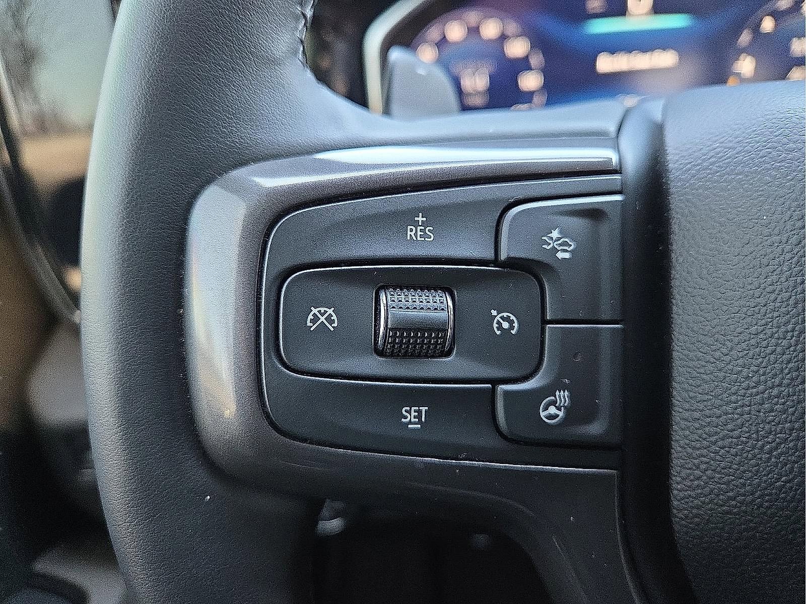 Used 2024 Chevrolet Silverado 1500 ZR2 w/ Technology Package image 19