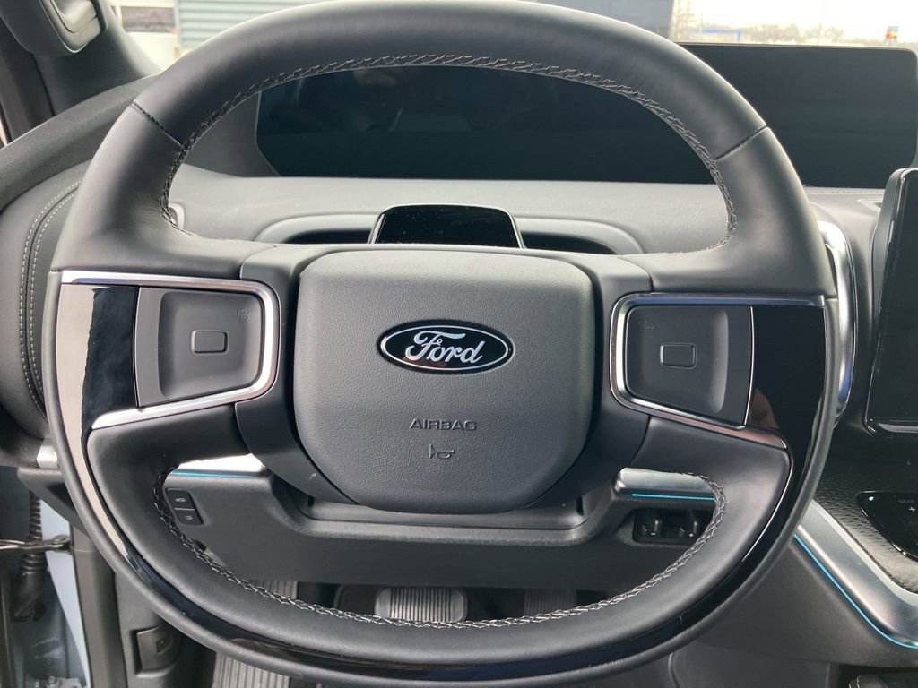 Used 2025 Ford Expedition Max Platinum w/ Stealth Performance Package image 12