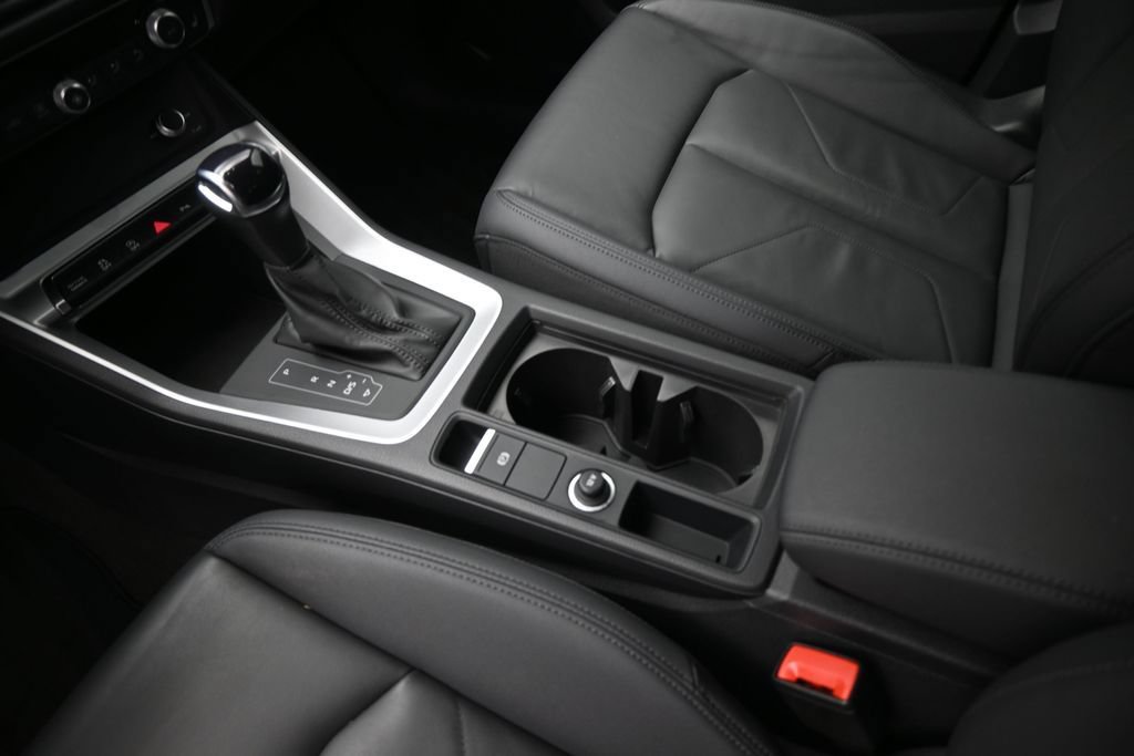 Used 2025 Audi Q3 2.0T Premium AWD/4WD image 31