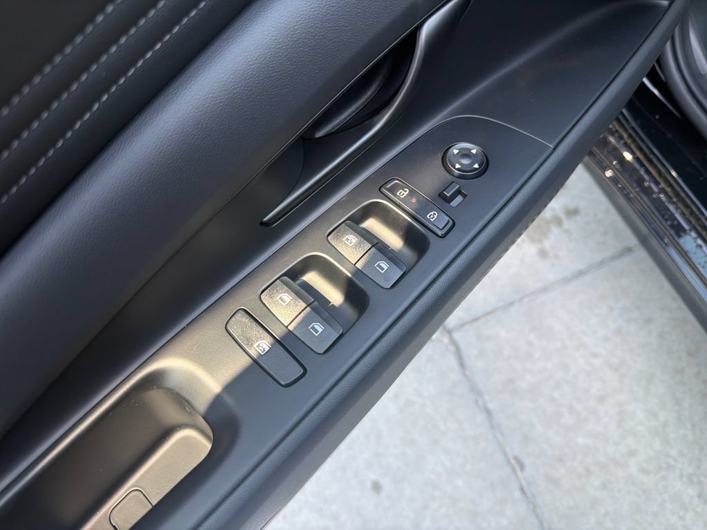 New 2026 Hyundai Elantra SEL Sport FWD image 16