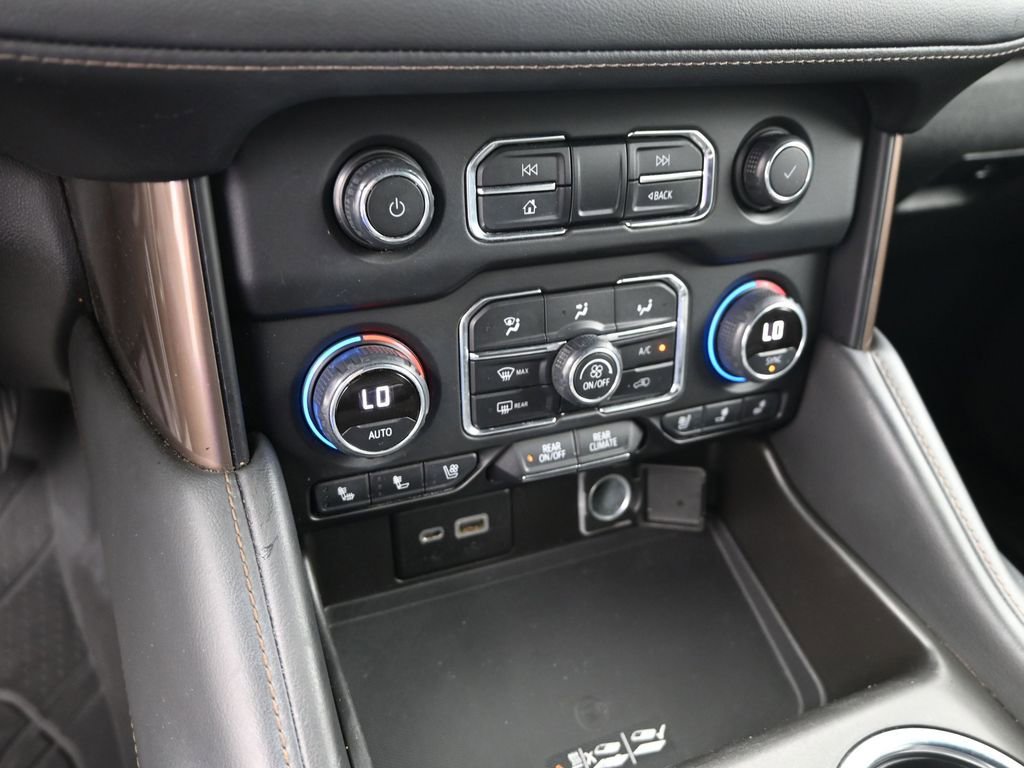 Used 2021 Chevrolet Suburban High Country image 21