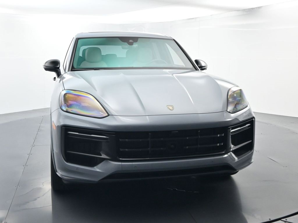 Used 2025 Porsche Cayenne Turbo image 18