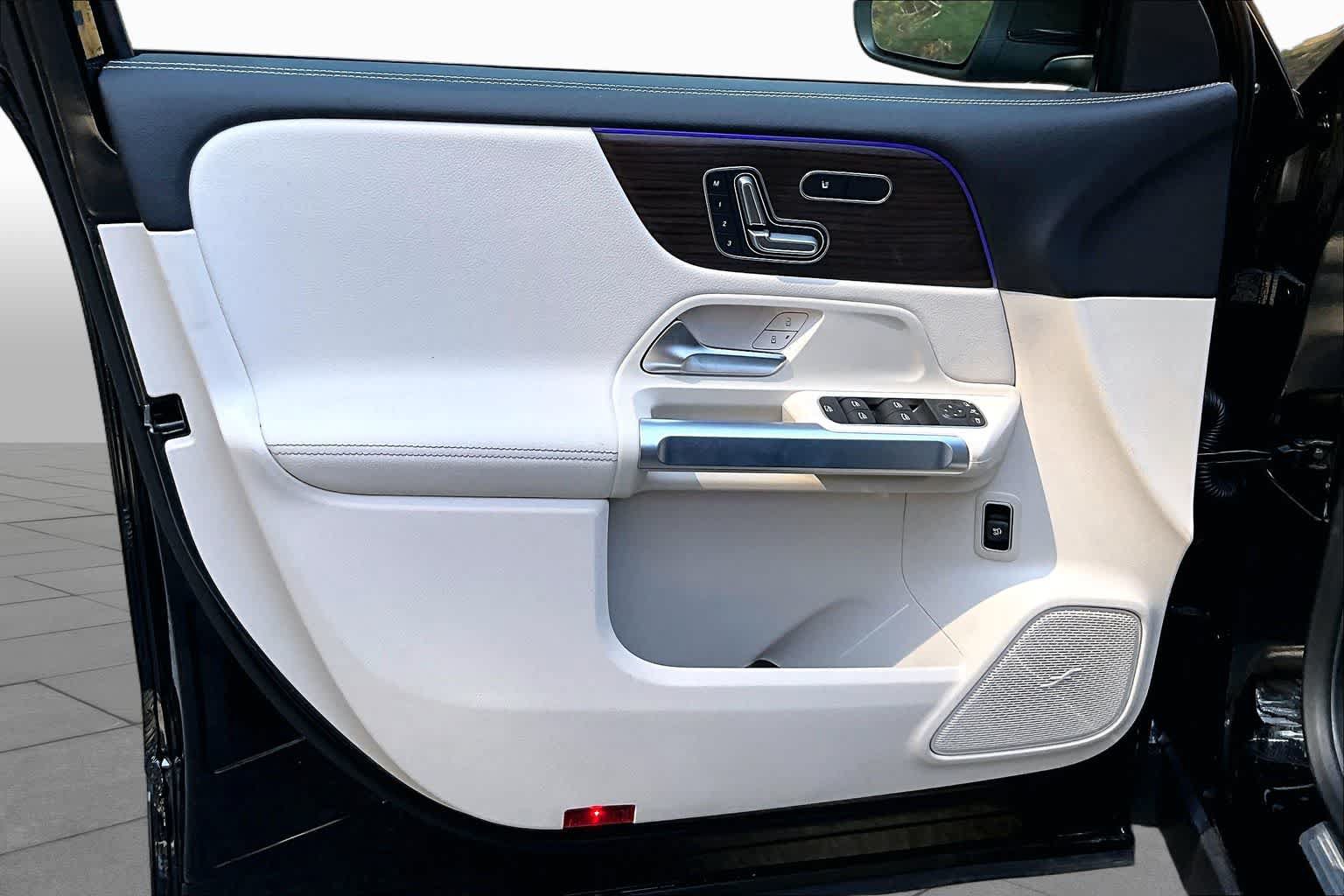 New 2026 Mercedes-Benz GLB 250 4MATIC image 12