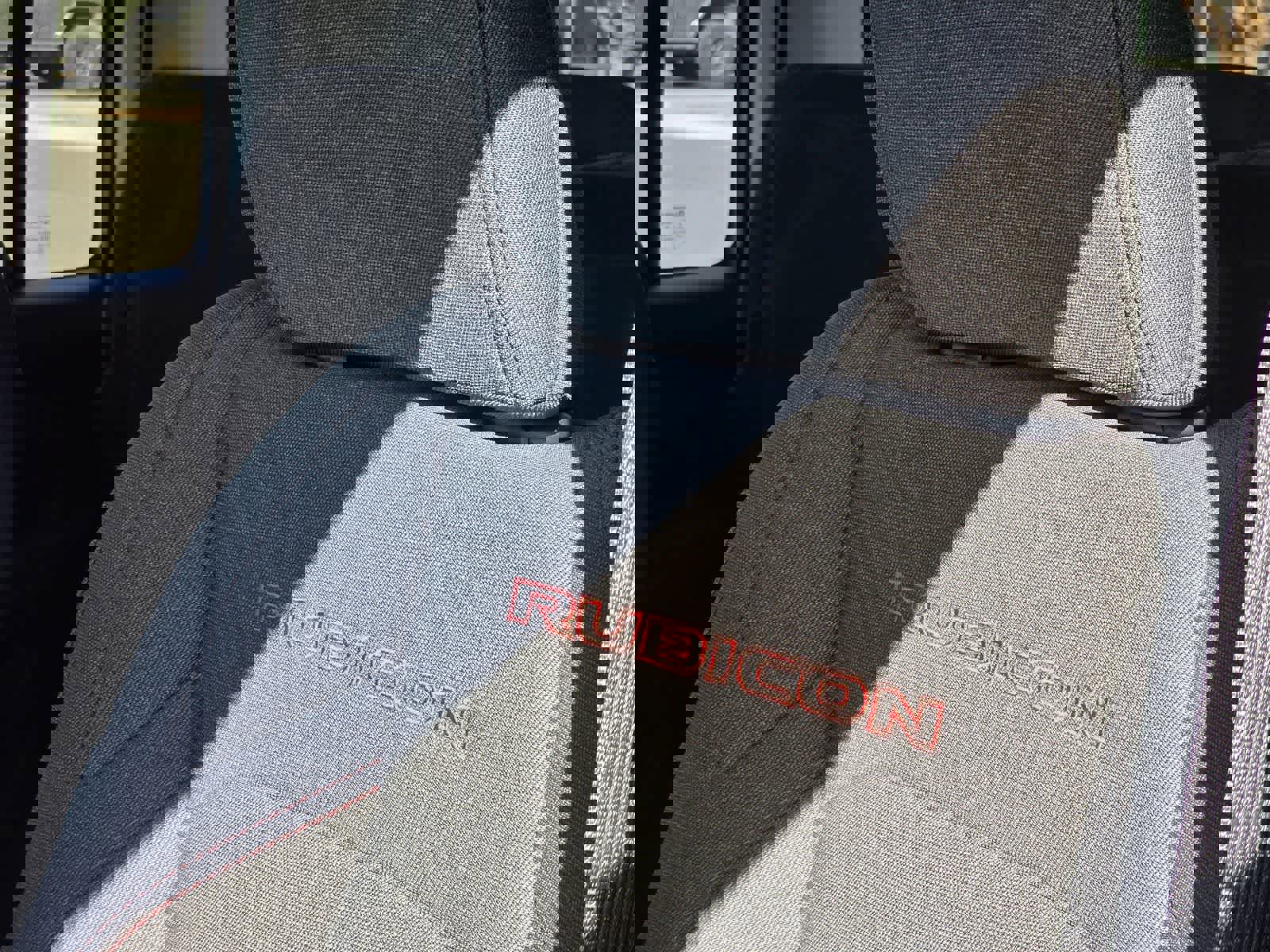 Used 2025 Jeep Gladiator Rubicon w/ Convenience Group image 15