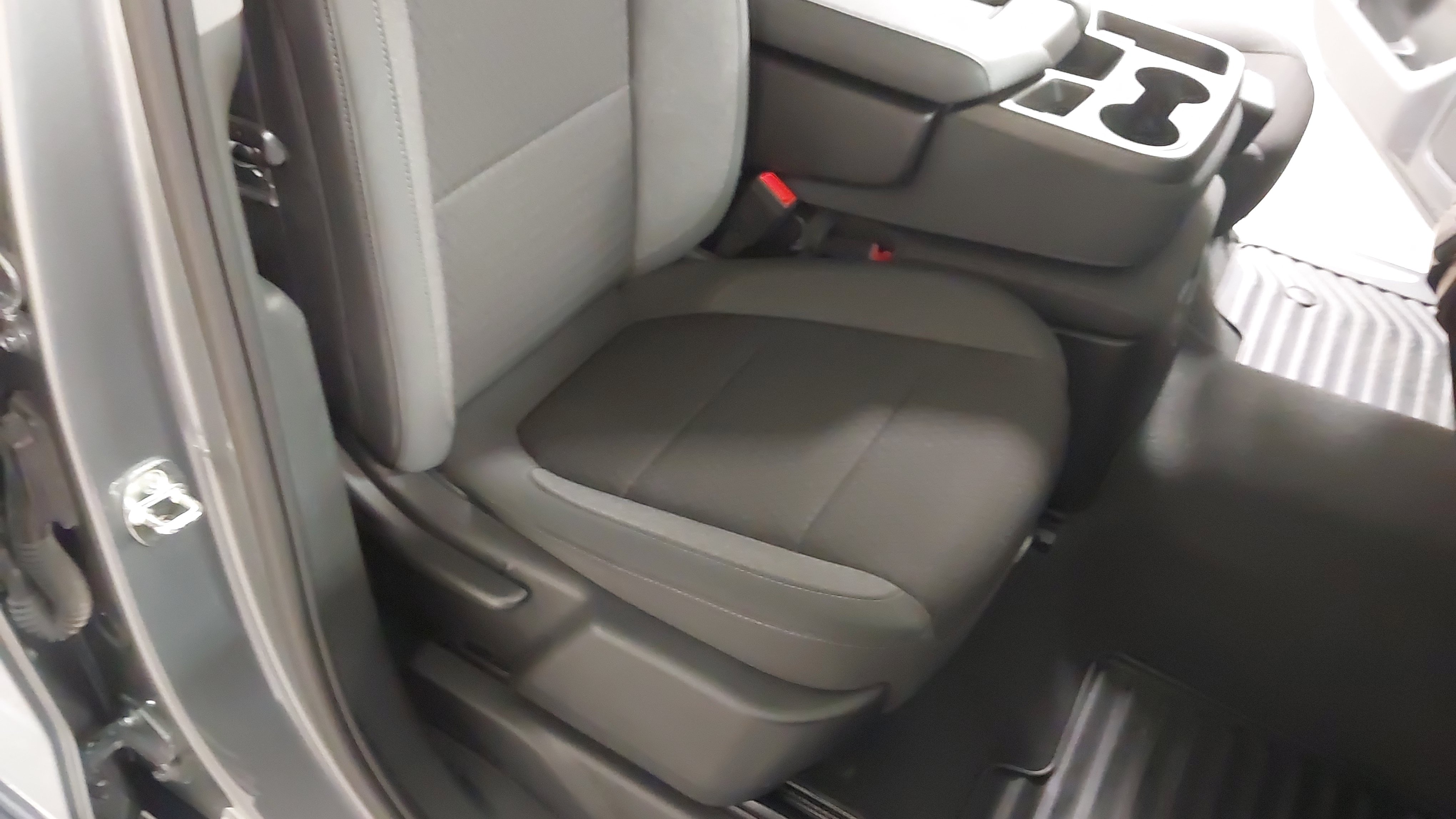 Used 2021 Chevrolet Silverado 1500 LT AWD/4WD image 28