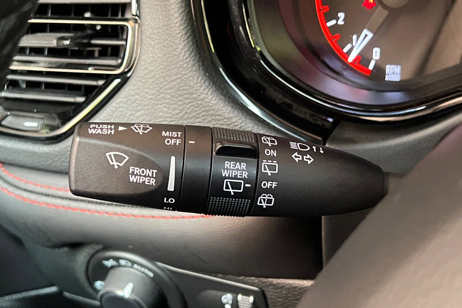 Used 2025 Dodge Durango R/T AWD/4WD image 30