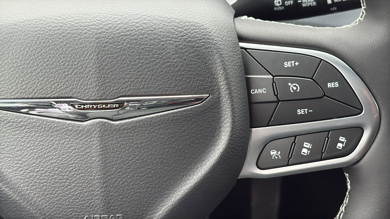 New 2026 Chrysler Pacifica Limited FWD image 22
