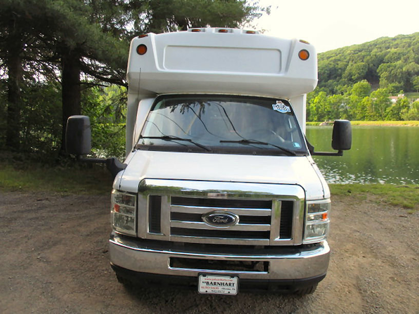 Used 2016 Ford E-450 and Econoline 450 Super Duty w/ Shuttle Bus Prep Package RWD image 5