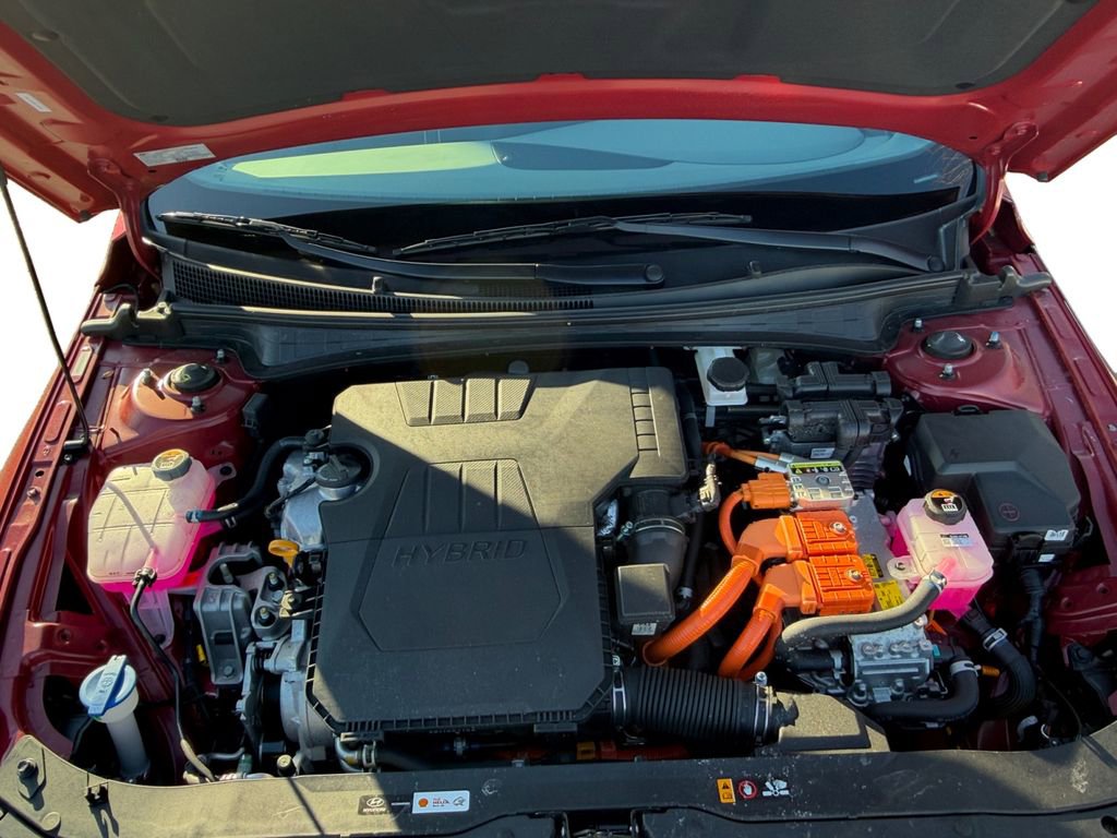 Certified 2025 Hyundai Elantra SEL FWD image 24