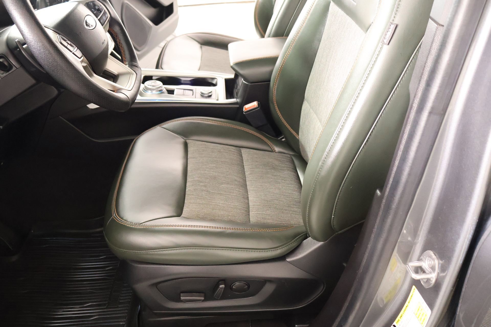 Used 2022 Ford Explorer Timberline w/ Timberline Technology Package image 12