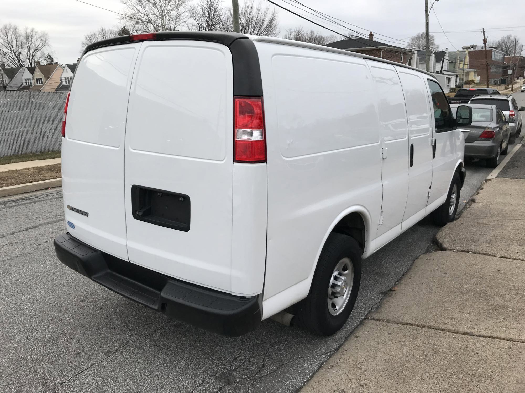 Used 2021 Chevrolet Express 2500 w/ Communications Package image 5