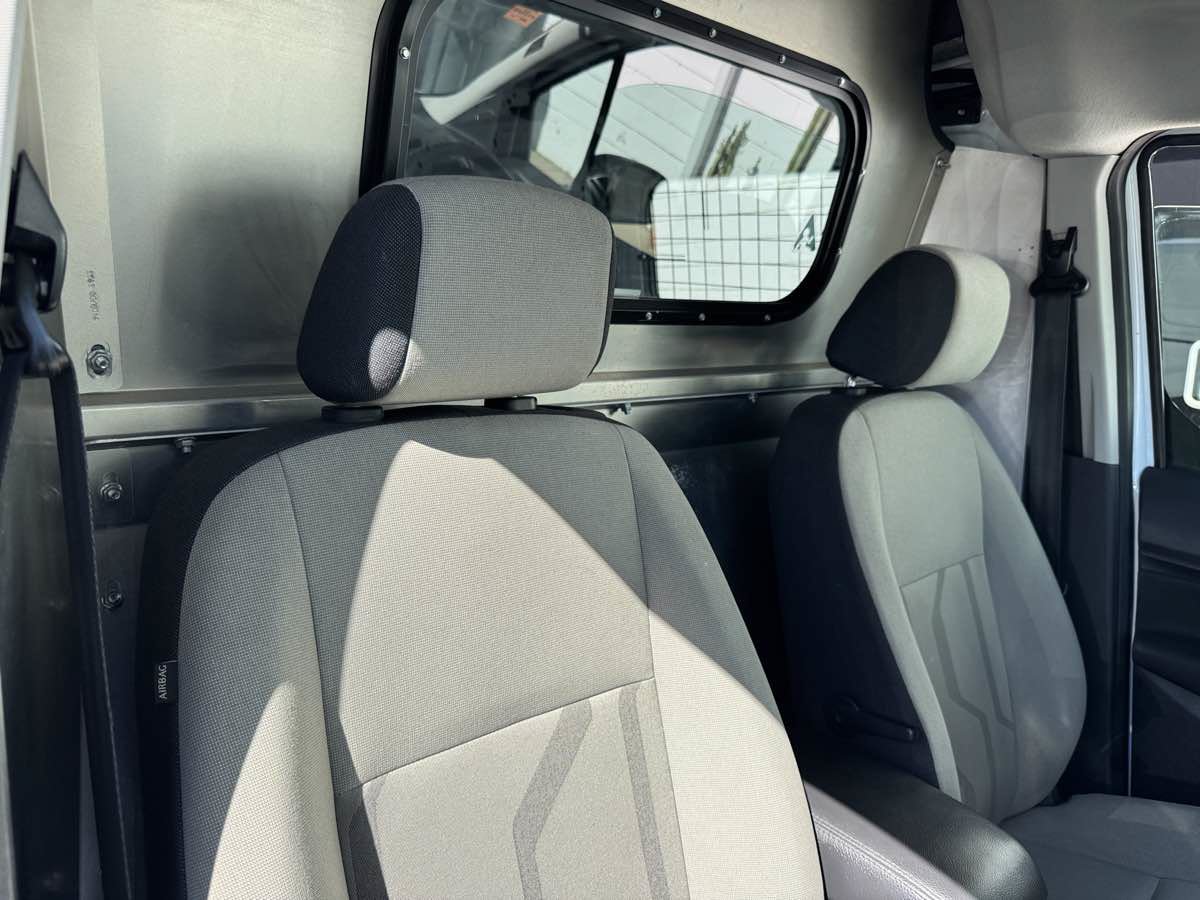 Used 2015 Ford Transit Connect XLT FWD image 14