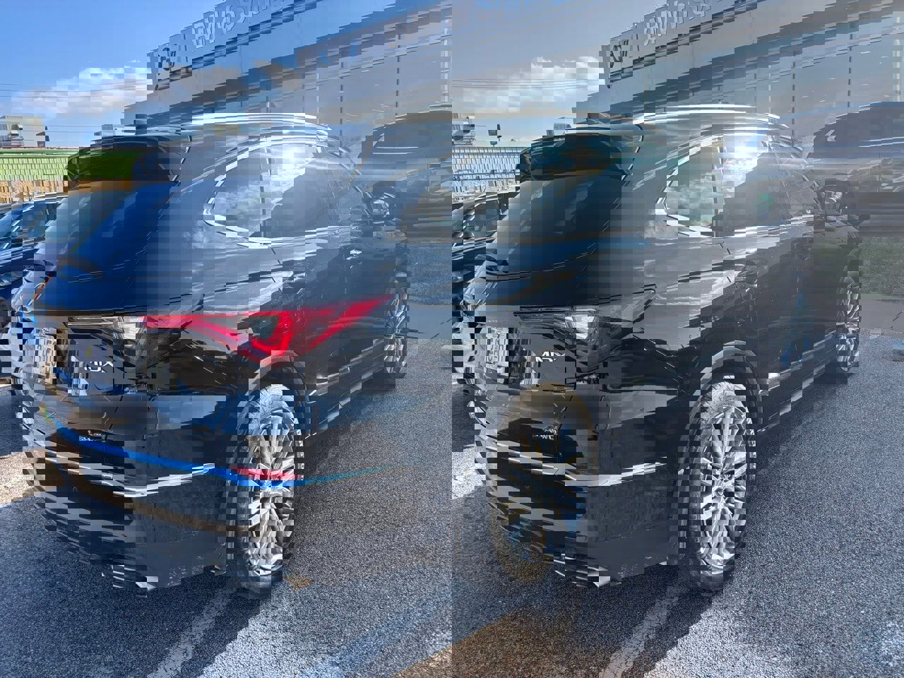 Used 2022 Acura MDX SH-AWD w/ Advance Package image 4