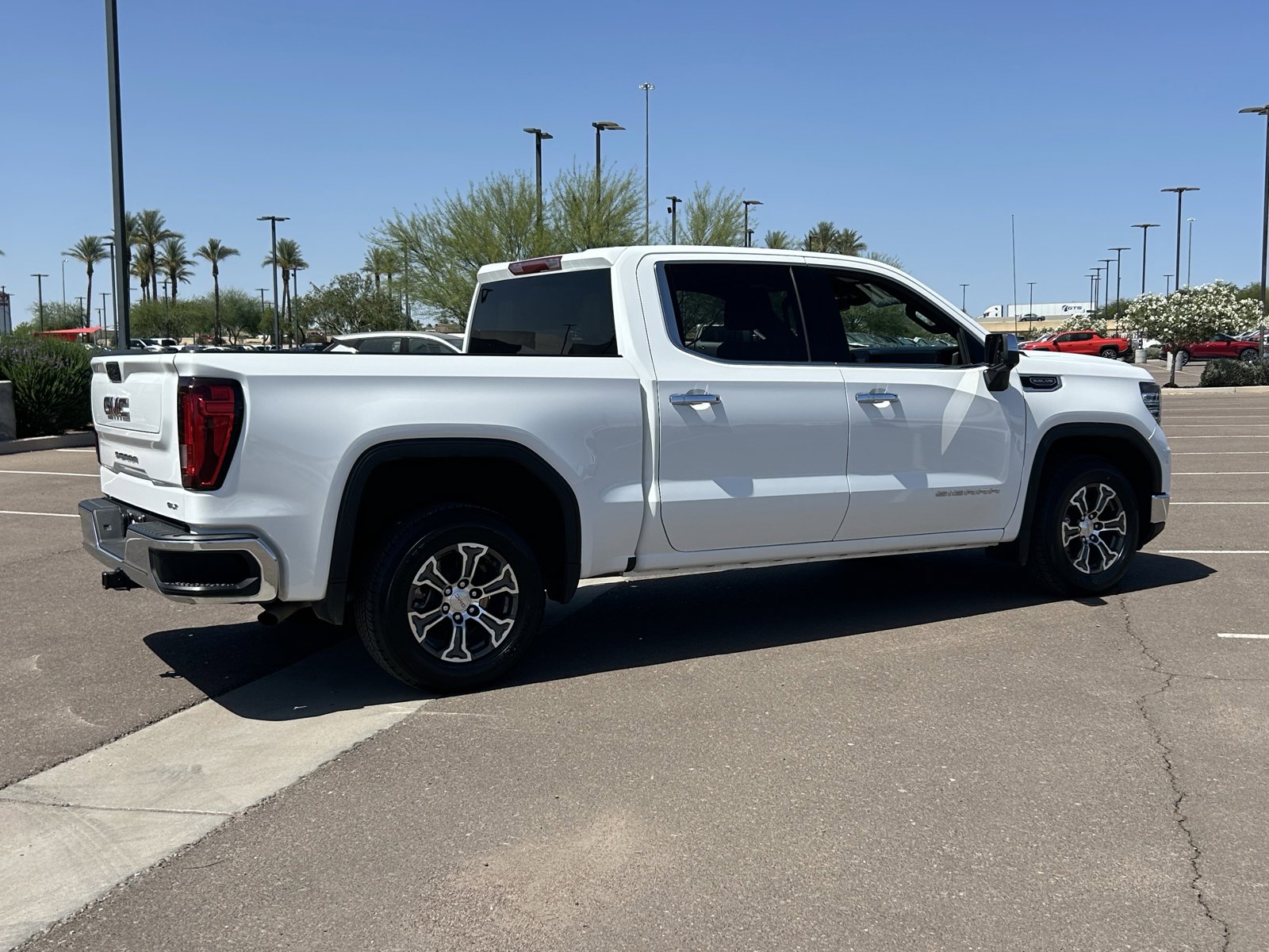 Used 2025 GMC Sierra 1500 SLT RWD image 5