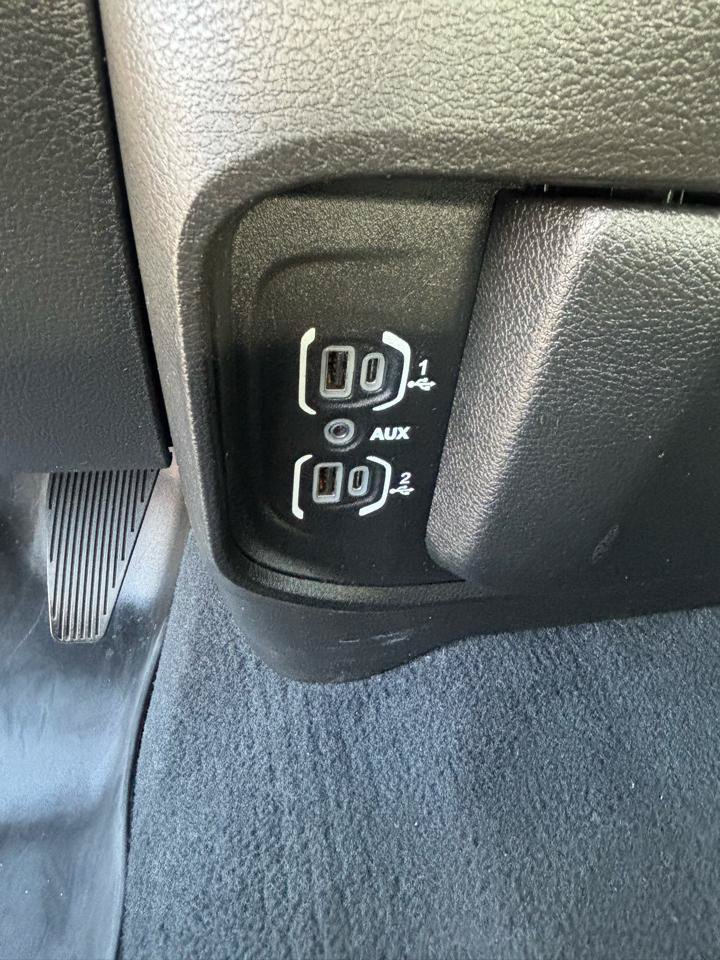 Used 2019 RAM 2500 Big Horn w/ Black Appearance Package AWD/4WD image 19