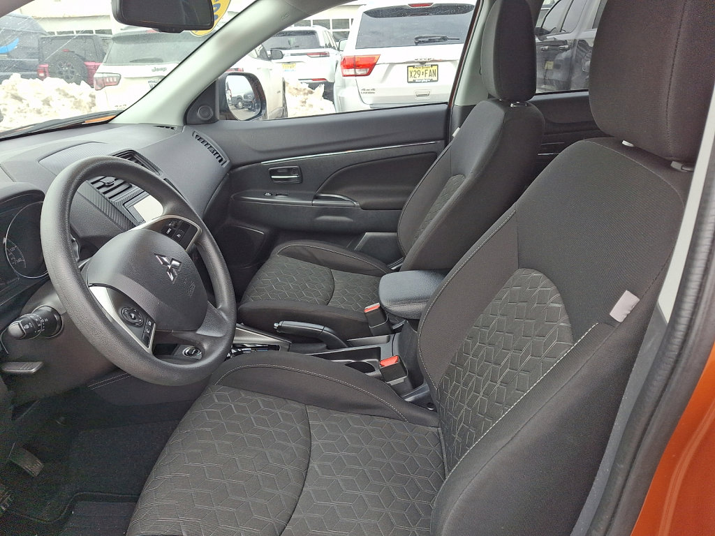 Used 2024 Mitsubishi Outlander Sport ES image 23