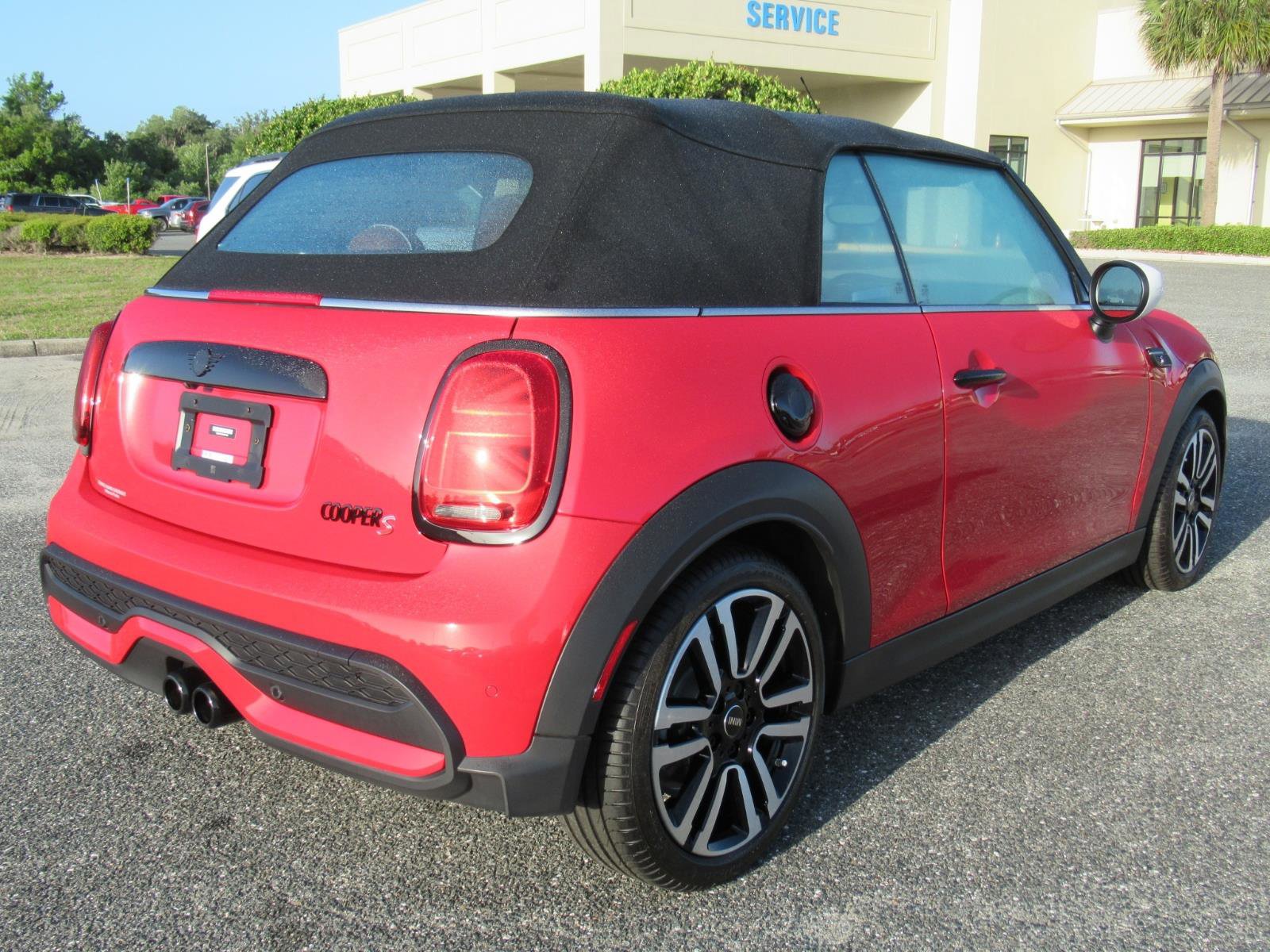 Used 2023 MINI Cooper S w/ Signature Upholstery Package image 7