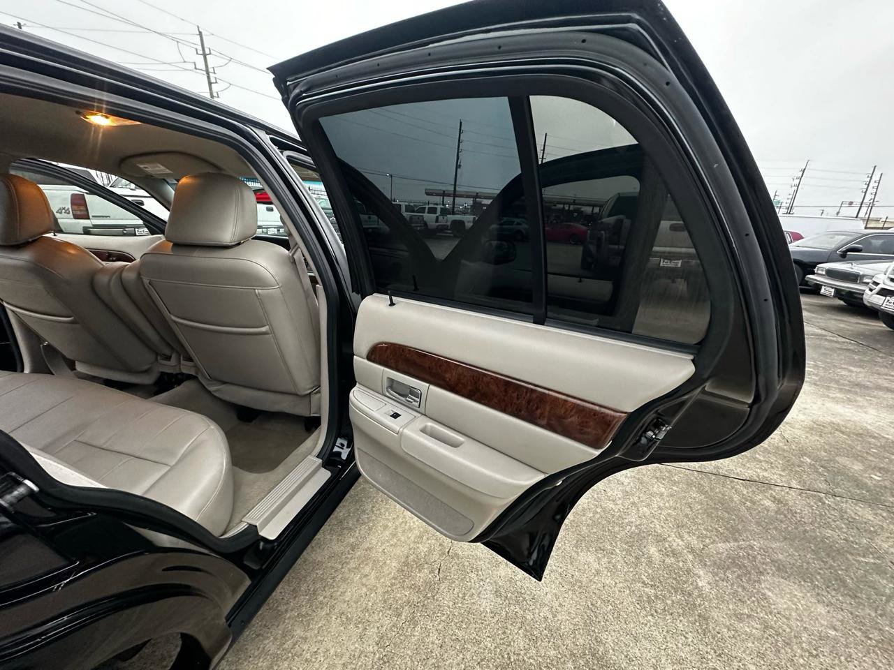 Used 2009 Mercury Grand Marquis LS image 27