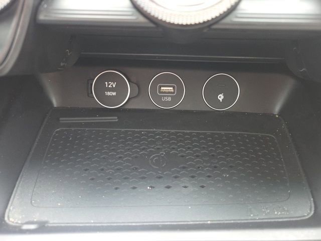 Used 2023 Genesis G70 2.0T w/ Sport Prestige Package image 34