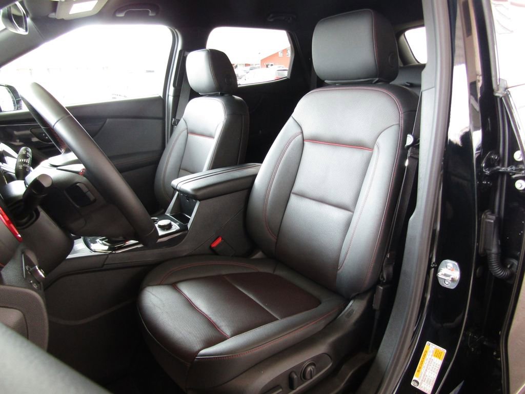 Used 2025 Chevrolet Blazer RS AWD/4WD image 23