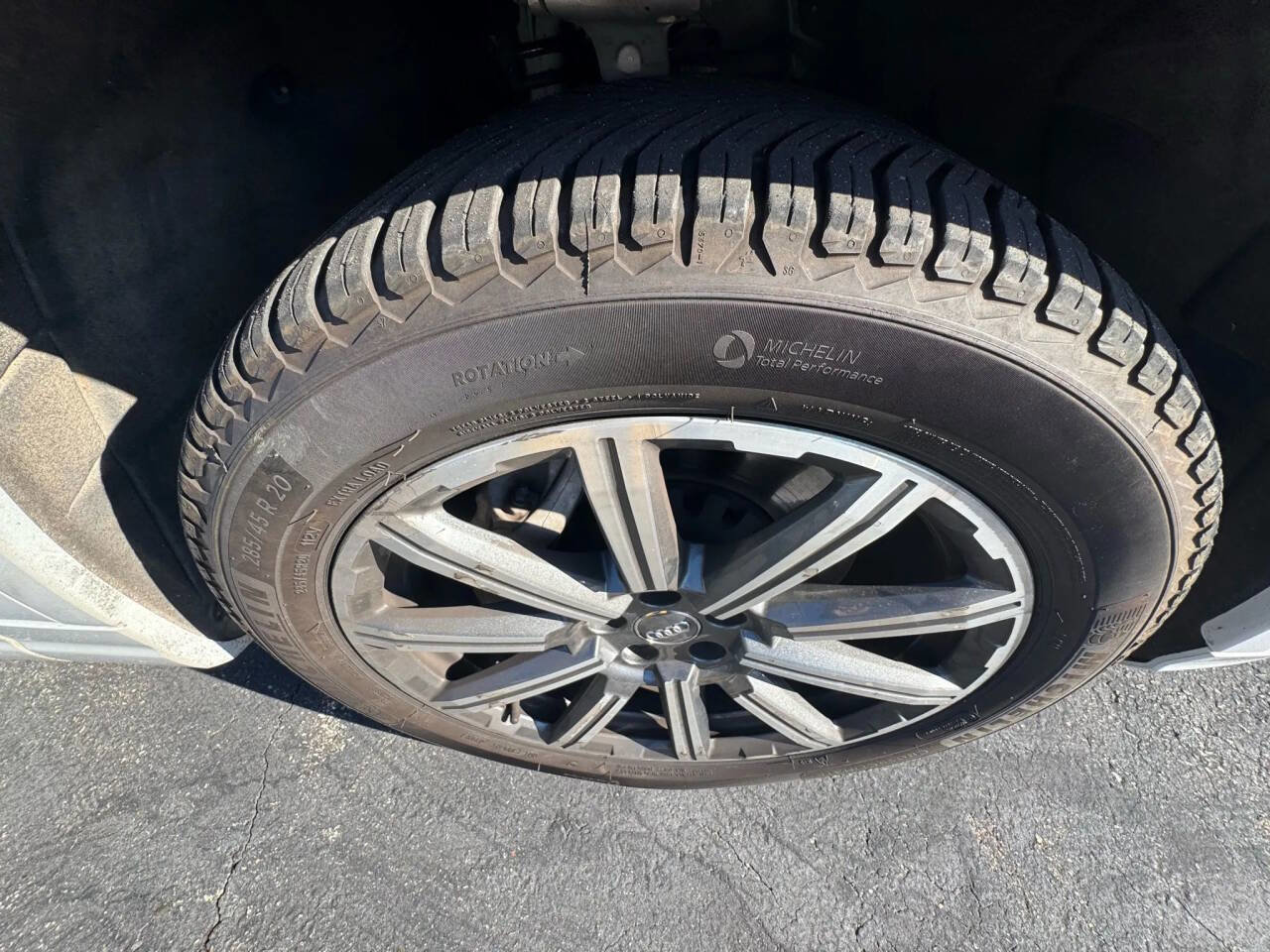 Used 2017 Audi Q7 3.0T Premium w/ Towing Package image 37