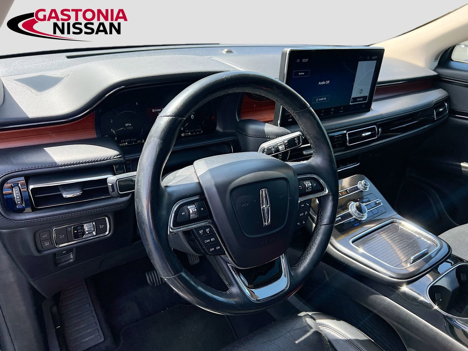 Used 2022 Lincoln Nautilus Reserve w/ Monochromatic Package image 11