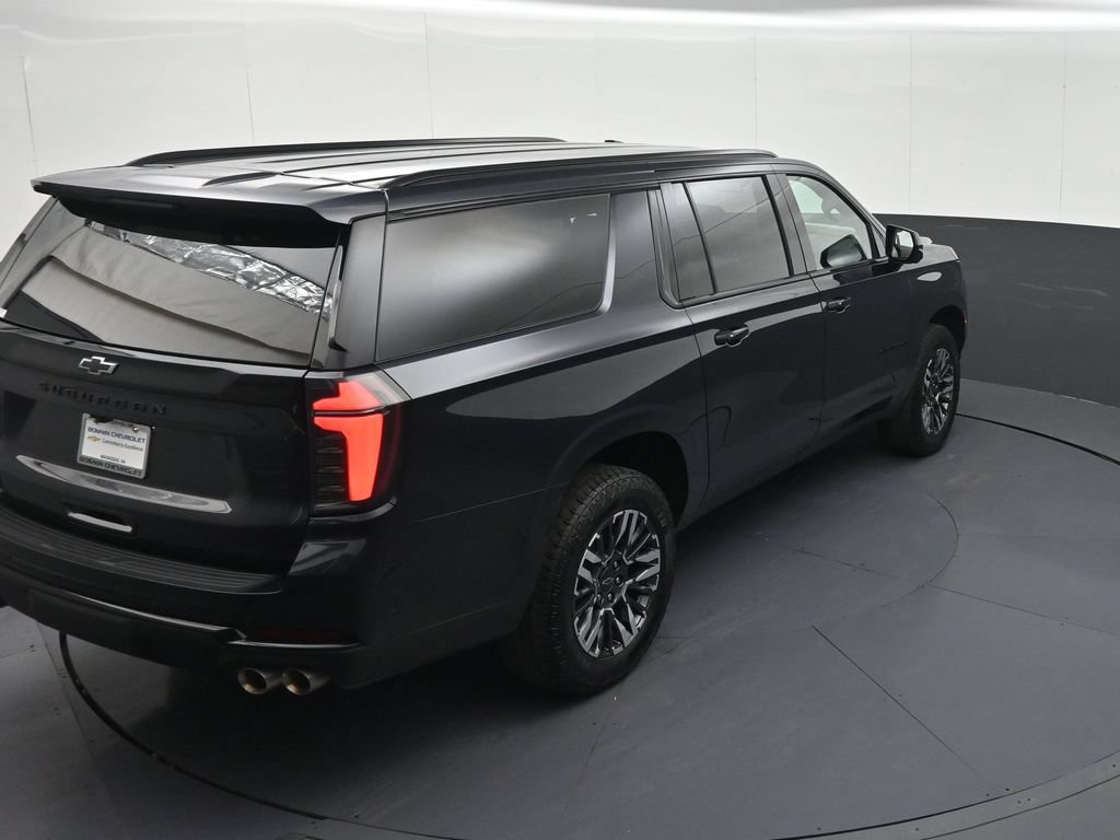 Used 2025 Chevrolet Suburban Z71 AWD/4WD image 26