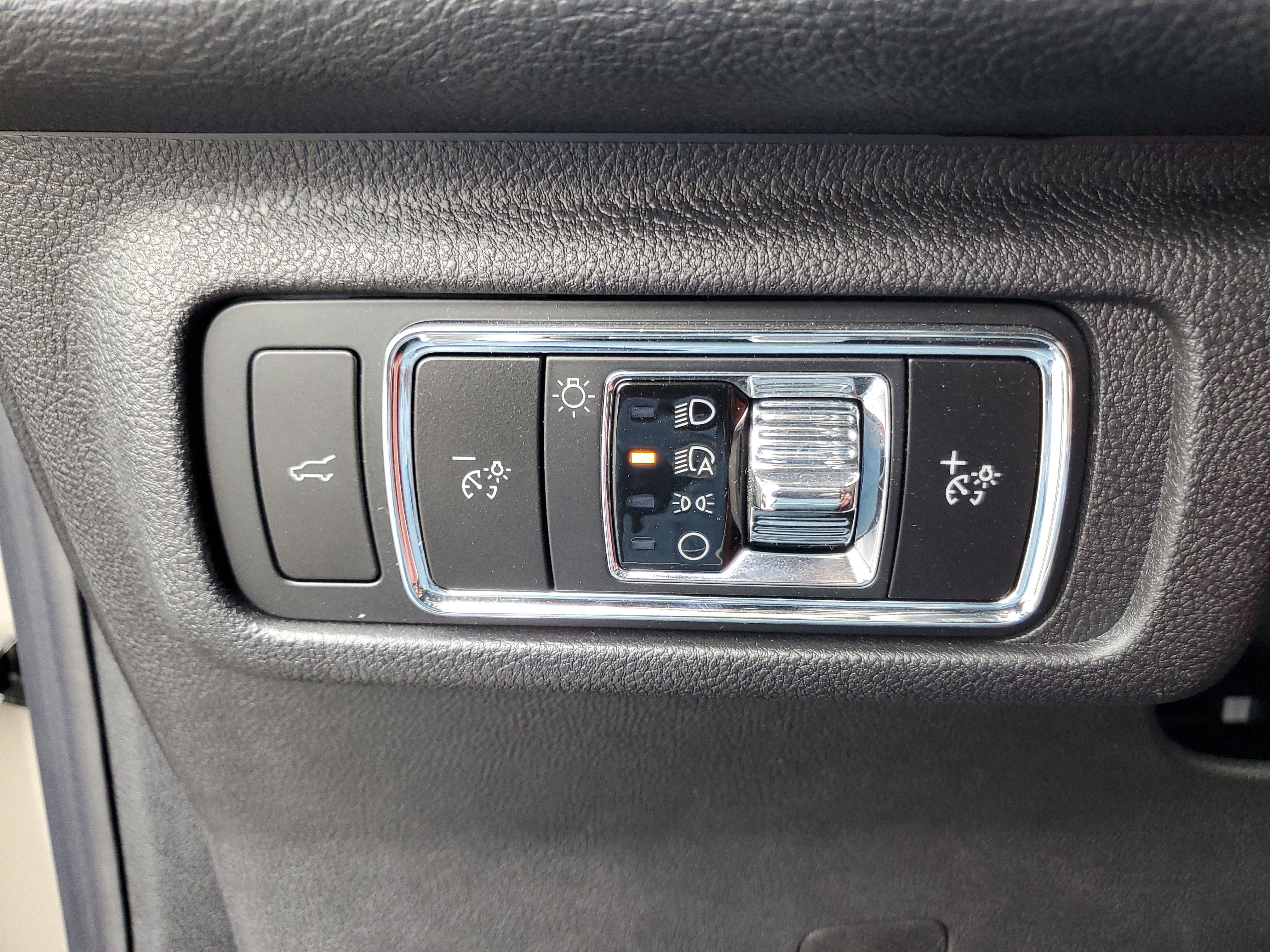 New 2025 Lincoln Corsair Reserve w/ Equipment Group 202A image 14