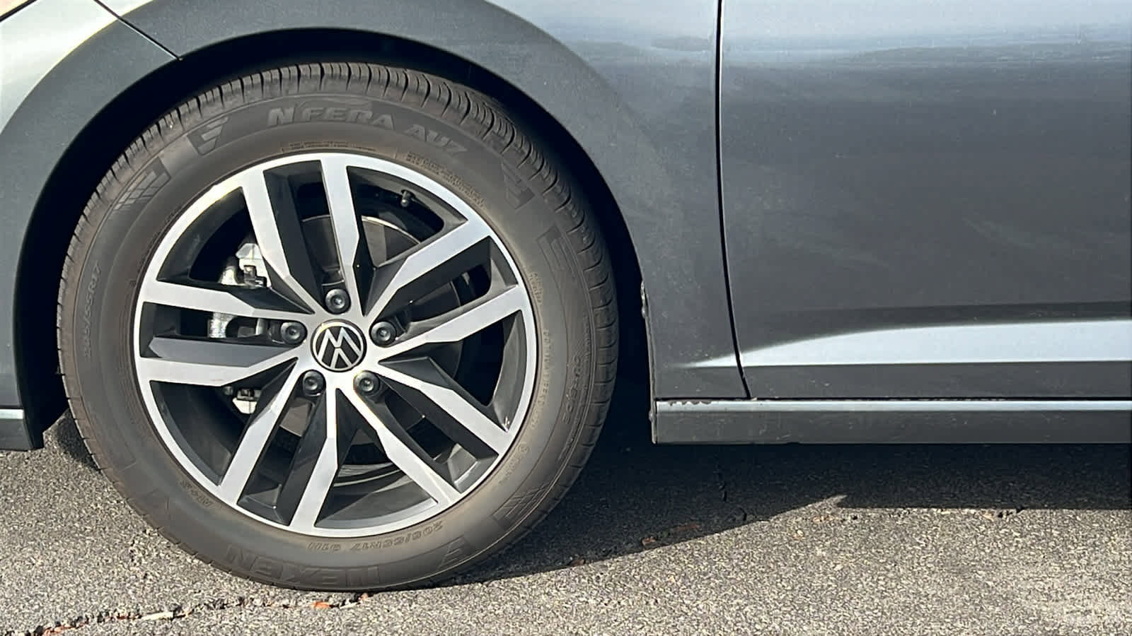 Certified 2025 Volkswagen Jetta SE image 9