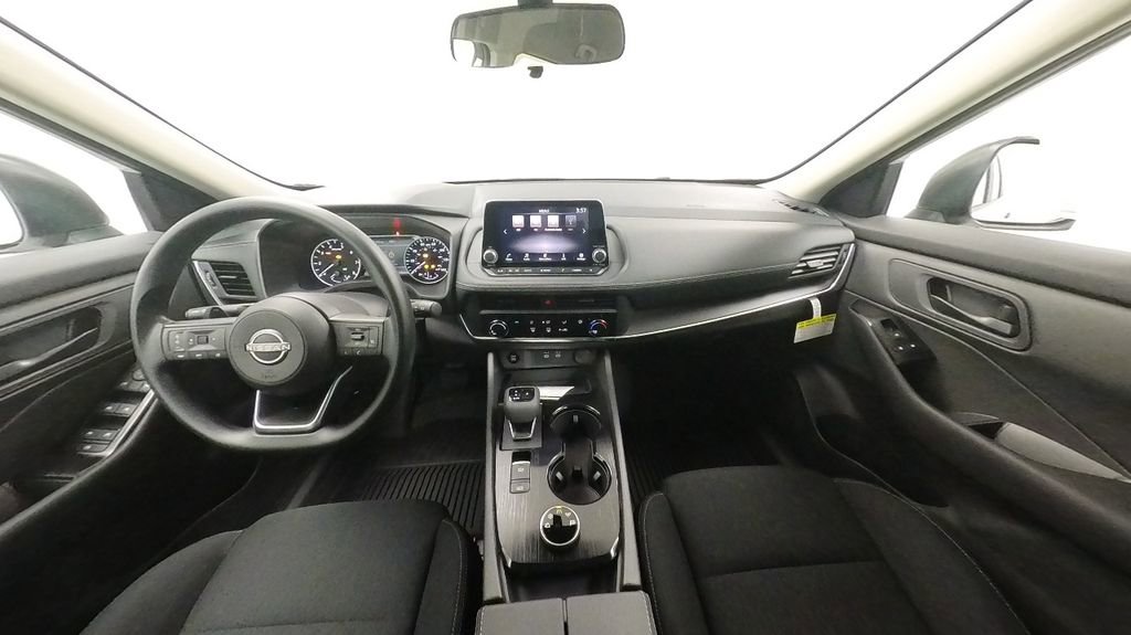 Used 2024 Nissan Rogue S image 21