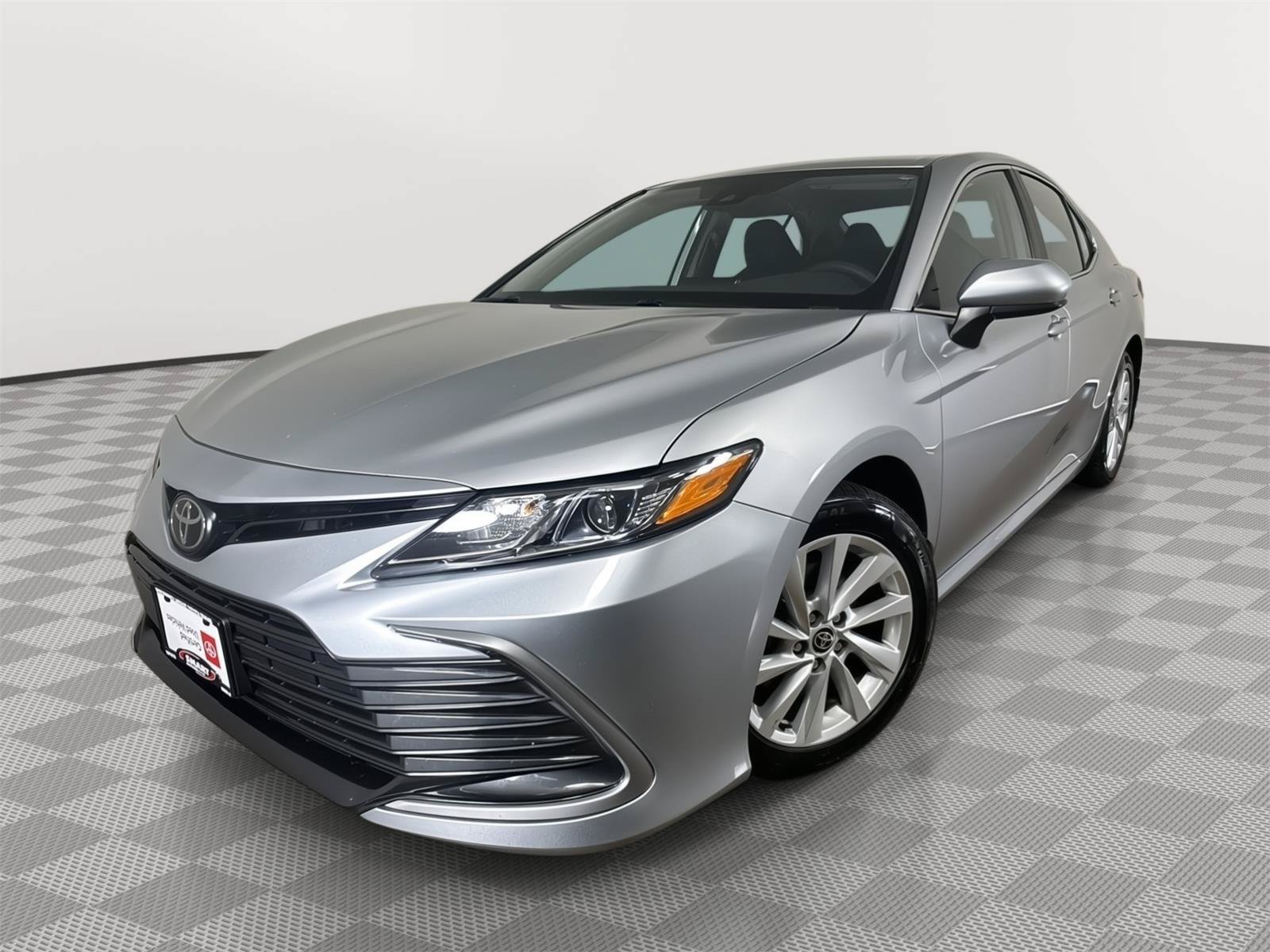 Used 2023 Toyota Camry LE FWD image 1