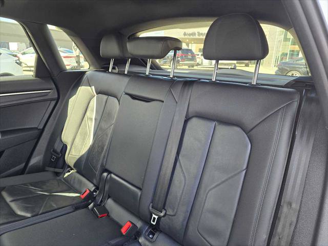 Used 2025 Audi Q3 2.0T Premium w/ Convenience Package AWD/4WD image 19