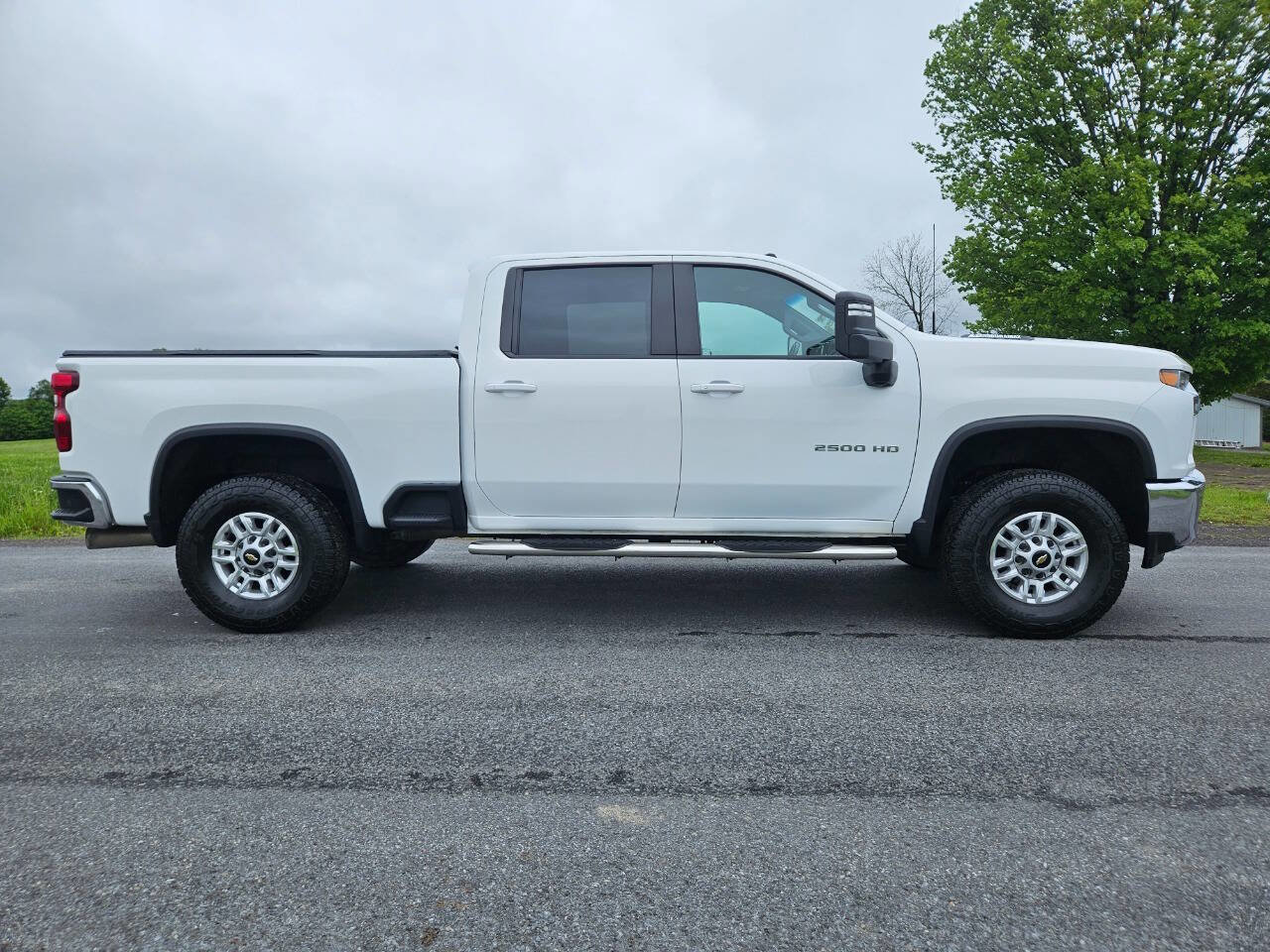 Used 2022 Chevrolet Silverado 2500 LT w/ Convenience Package image 4