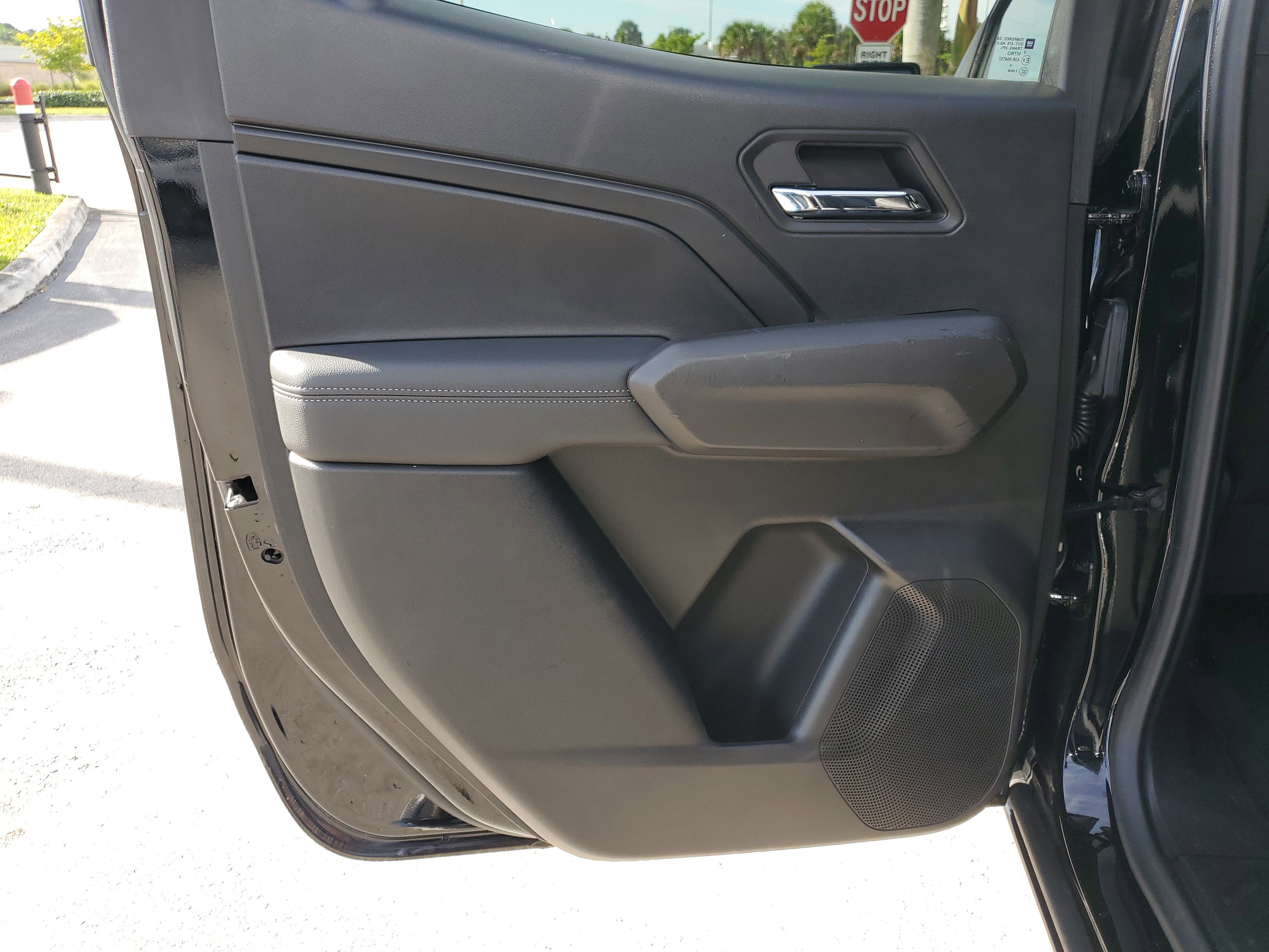 Used 2023 Chevrolet Colorado LT w/ LT Convenience Package III image 28