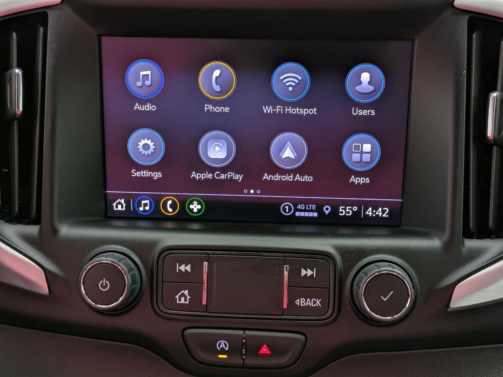 Used 2024 GMC Terrain SLT image 10