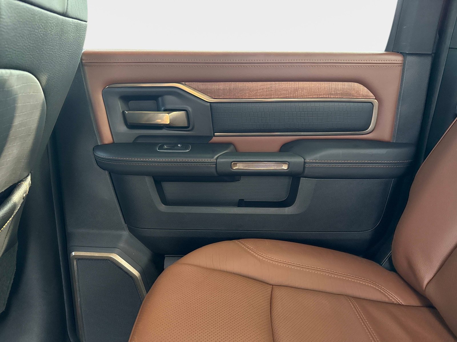 Certified 2024 RAM 2500 Limited image 15