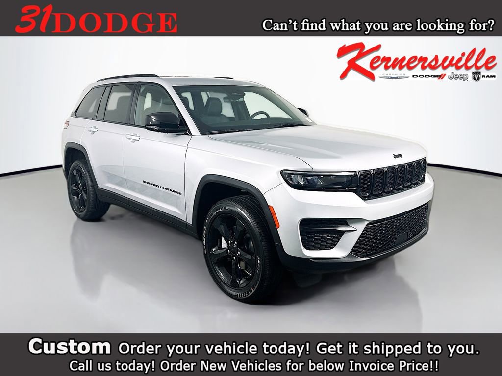 New 2025 Jeep Grand Cherokee Altitude image 1