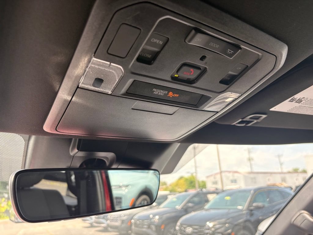 Used 2025 Toyota Sequoia SR5 AWD/4WD image 21