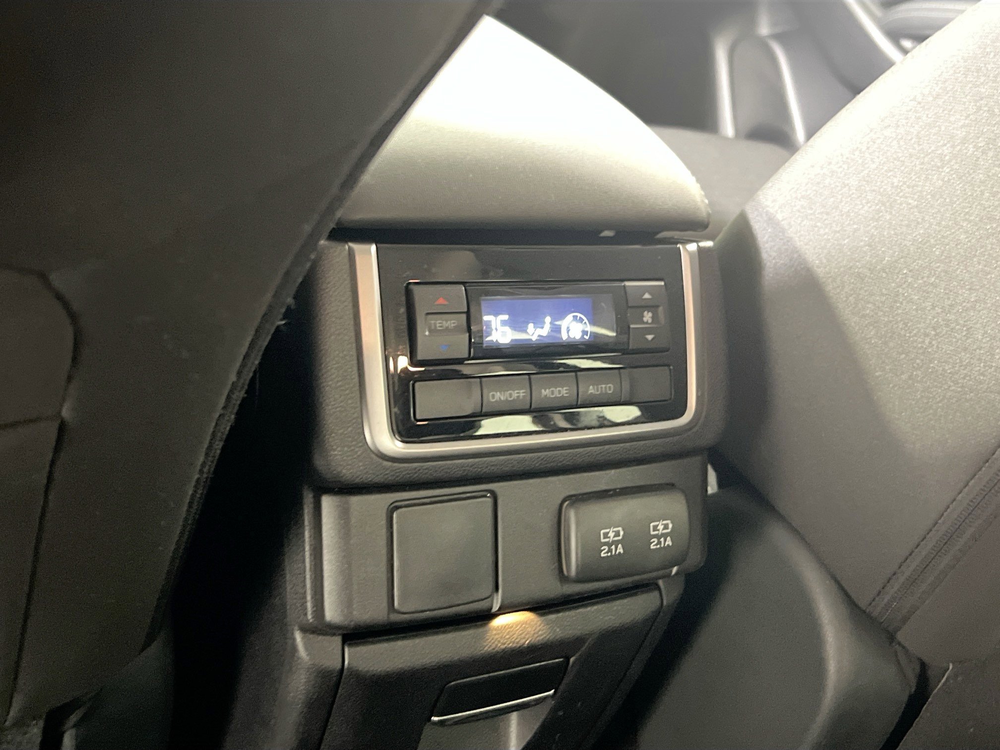 Used 2022 Subaru Ascent Premium w/ Convenience Package image 24