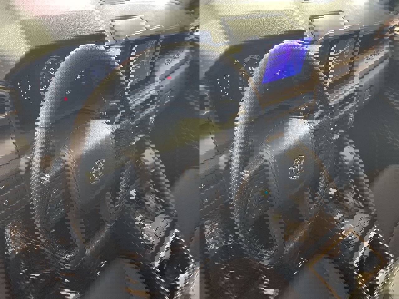 Used 2025 Toyota Tacoma SR5 image 10