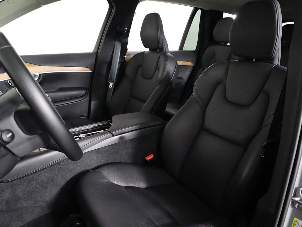 Used 2025 Volvo XC90 B6 Plus w/ Protection Package Premier AWD/4WD image 33