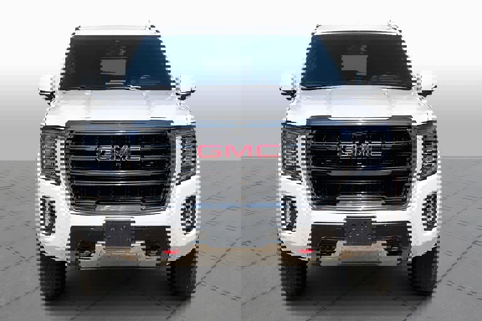 Used 2021 GMC Yukon XL AT4 w/ AT4 Premium Plus Package image 3