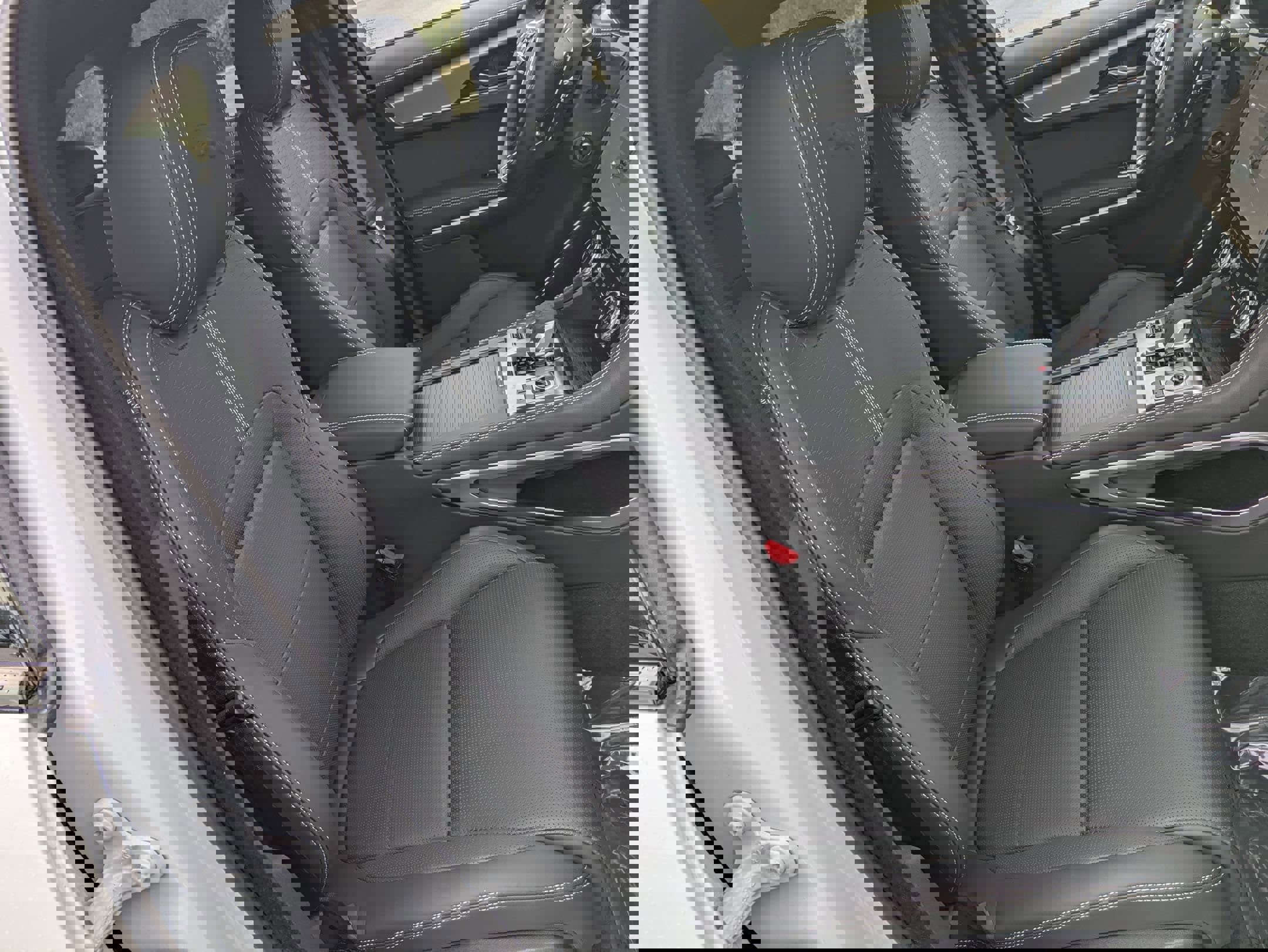 New 2026 Jaguar F-PACE R-Dynamic S image 30