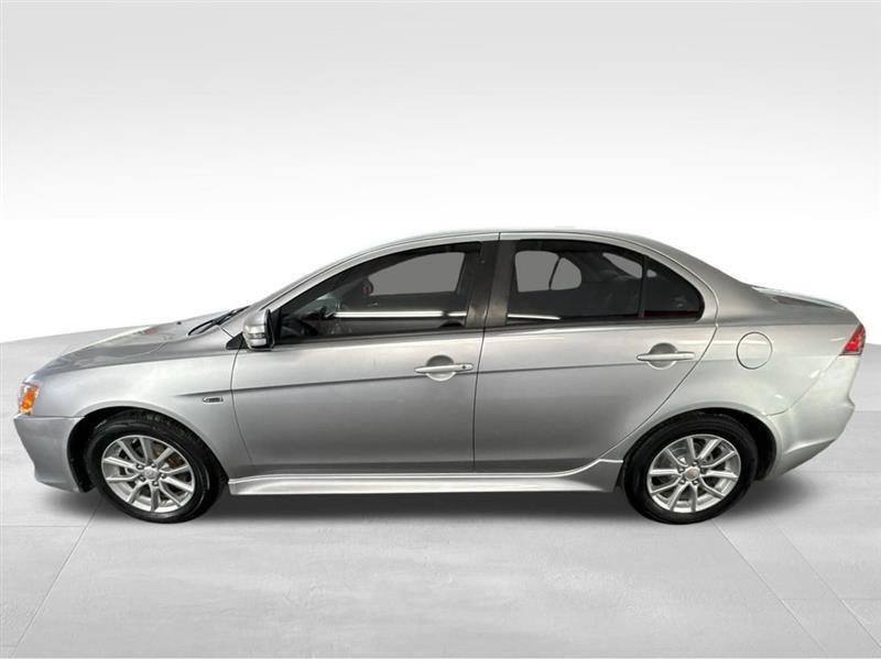 Used 2016 Mitsubishi Lancer ES image 8